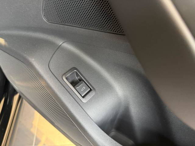 2025 Audi Q6 e-tron AUDI Q6 SUV S line e-tron performance 225,00 kW