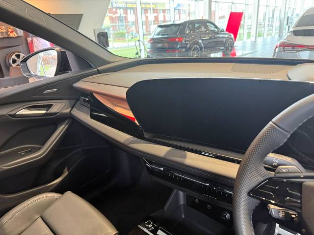 2025 Audi Q6 e-tron AUDI Q6 SUV S line e-tron performance 225,00 kW