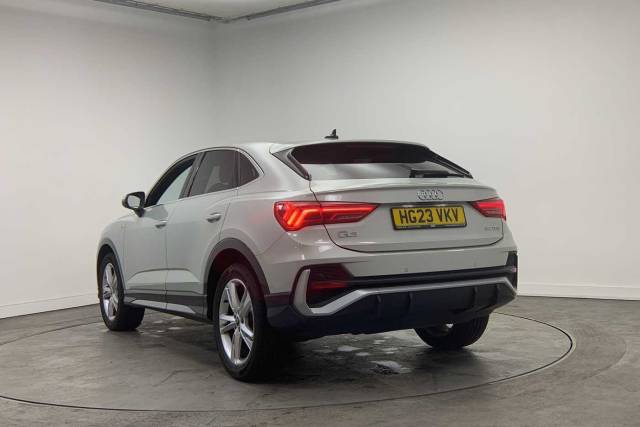 2023 Audi Q3 Sportback 1.5 S line 35 TFSI  150 PS 6-speed
