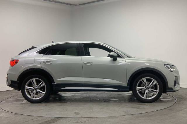 2023 Audi Q3 Sportback 1.5 S line 35 TFSI  150 PS 6-speed