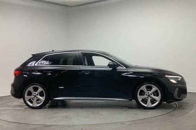 2024 Audi A3 Sportback 1.5 S line 35 TFSI  150 PS S tronic