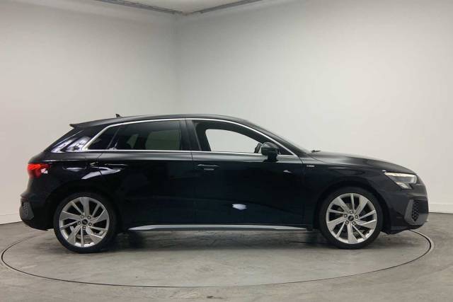 2023 Audi A3 Sportback 1.5 S line 35 TFSI  150 PS S tronic