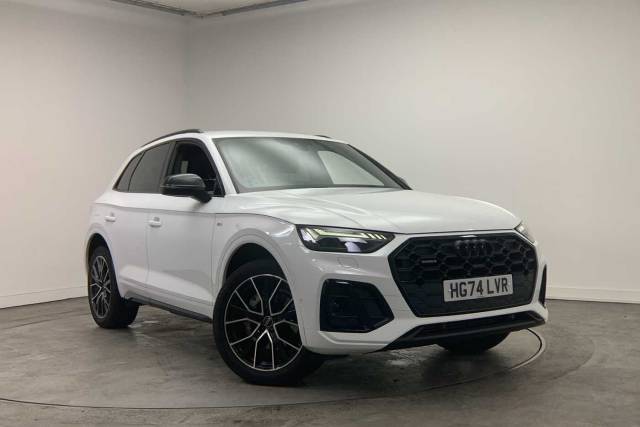 Audi Q5 2.0 Black Edition 45 TFSI quattro 265 PS S tronic 4x4 vehicle Petrol Arkona white, solid