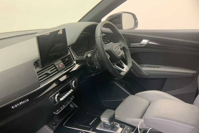 2023 Audi Q5 2.0 Edition 1 40 TDI quattro 204 PS S tronic