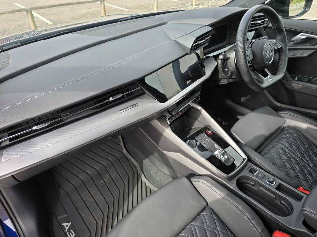 2024 Audi S3 Sportback 2.0 Black Edition TFSI  310 PS S tronic