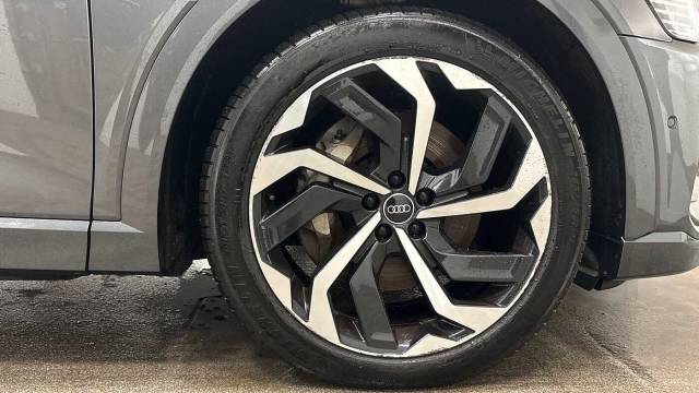 2022 Audi E-tron Black Edition 55 quattro 300,00 kW
