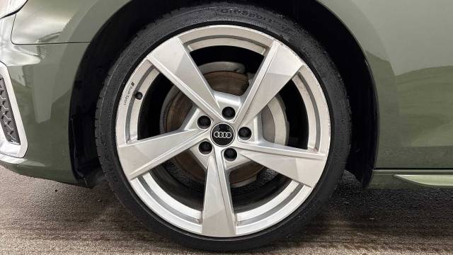 2022 Audi A4 Saloon 2.0 S line 40 TFSI  204 PS S tronic