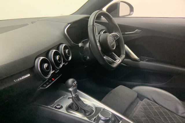 2023 Audi TT 2.0 Coup- Black Edition 45 TFSI quattro 245 PS S tronic