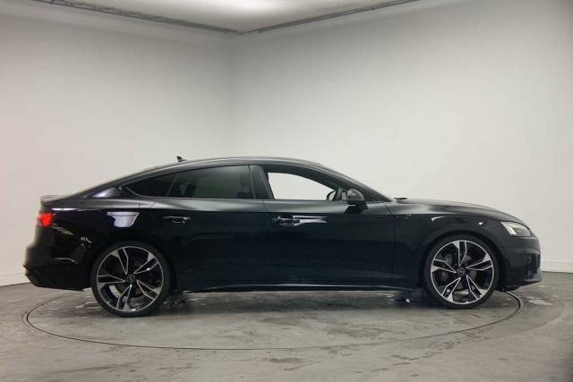 2022 Audi A5 Sportback 2.0 Black Edition 40 TFSI  204 PS S tronic