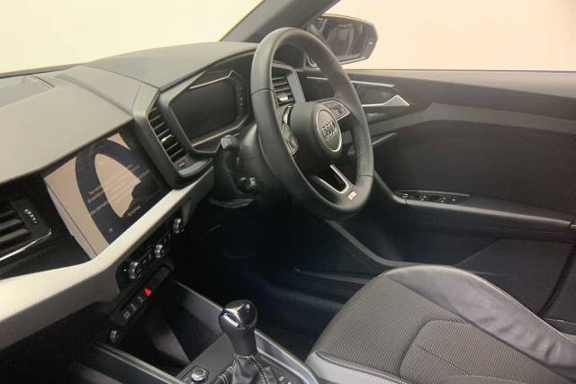 2023 Audi A1 Sportback 1.5 S line 35 TFSI  150 PS S tronic