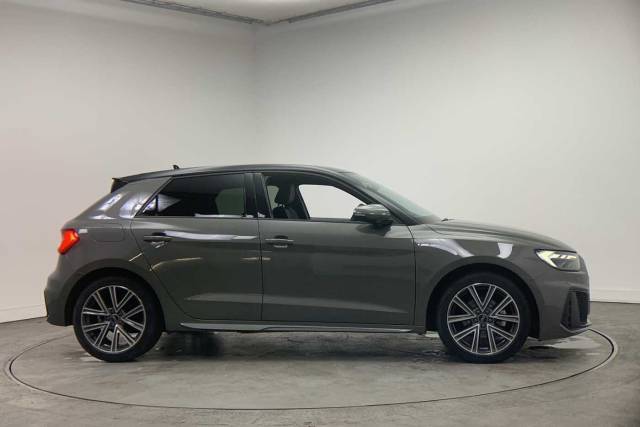 2023 Audi A1 Sportback 1.5 S line 35 TFSI  150 PS S tronic