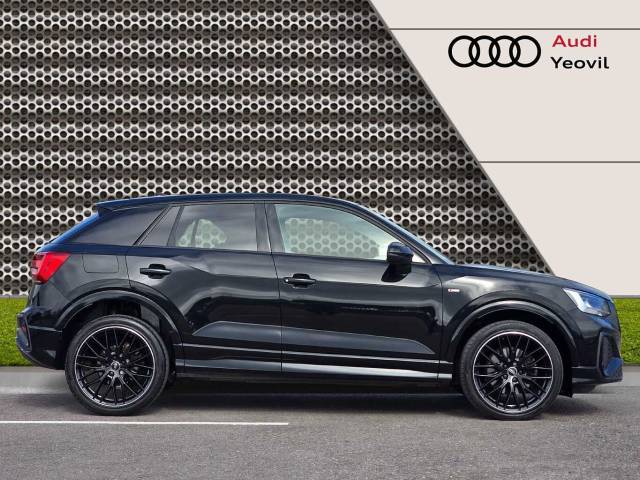 2022 Audi Q2 1.5 Black Edition 35 TFSI  150 PS S tronic