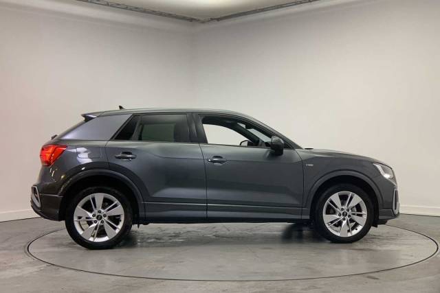 2024 Audi Q2 1.5 S line 35 TFSI  150 PS S tronic