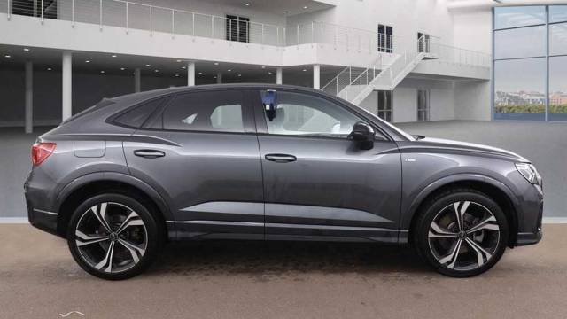 2024 Audi Q3 Sportback 2.0 Black Edition 45 TFSI quattro 245 PS S tronic