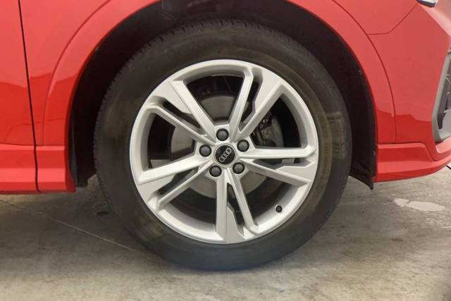 2024 Audi Q3 1.5 S line 35 TFSI  150 PS S tronic