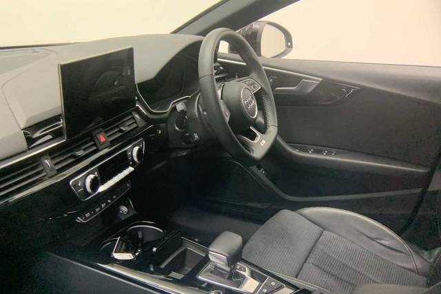 2024 Audi A5 Sportback 2.0 Black Edition 40 TFSI  204 PS S tronic