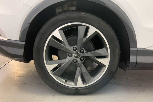 2025 Audi Q4 e-tron Q4  S line 45 e-tron  210,00 kW