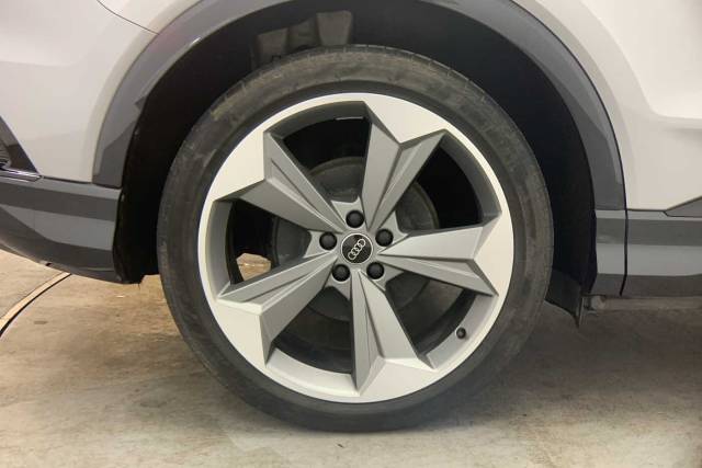 2024 Audi Q4 e-tron Q4  (O) Vorsprung 55 e-tron quattro 250,00 kW