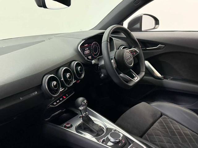 2021 Audi TT 2.0 Coup- S line 40 TFSI  197 PS S tronic