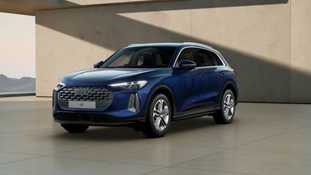 Audi Q5 AUDI Q5 SUV Sport TFSI quattro 204 PS S tronic SUV Petrol Navarra blue, metallic
