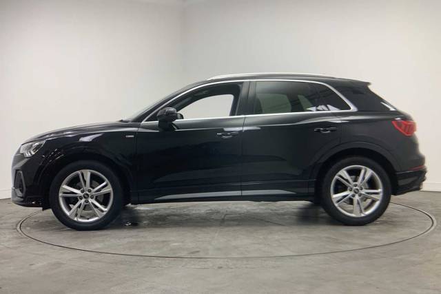 2021 Audi Q3 1.5 S line 35 TFSI  150 PS S tronic