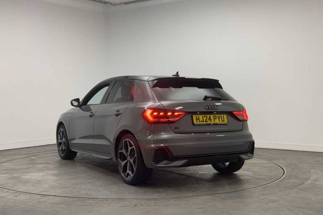 2024 Audi A1 Sportback 1.0 Black Edition 30 TFSI  110 PS 6-speed