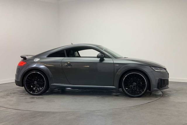 2020 Audi TT 2.0 Coup- Black Edition 40 TFSI  197 PS S tronic