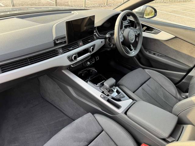 2024 Audi A4 Avant 2.0 Avant S line 35 TFSI  150 PS S tronic