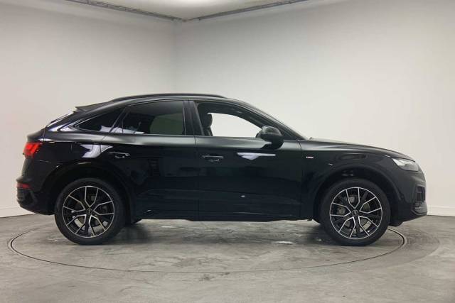 2024 Audi Q5 Sportback 2.0 Black Edition 40 TDI quattro 204 PS S tronic