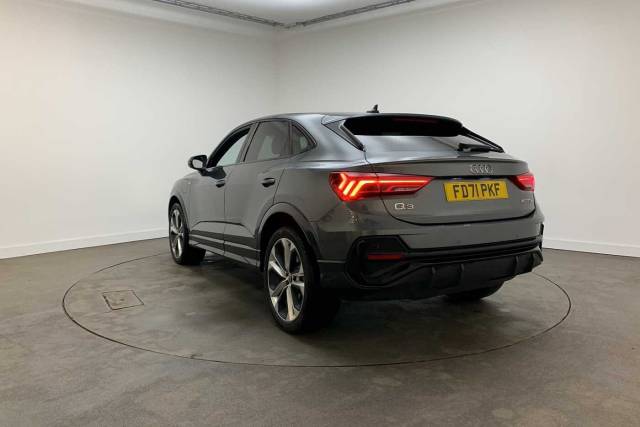 2022 Audi Q3 Sportback TFSI e 1.4 Black Edition 45 TFSI e  245 PS S tronic