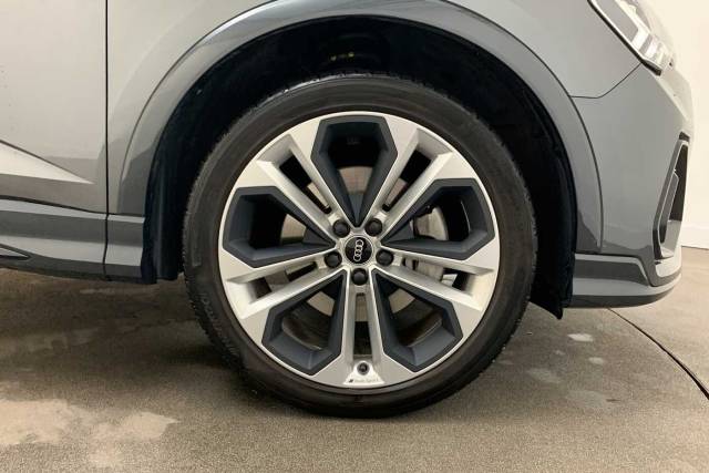 2022 Audi Q3 Sportback TFSI e 1.4 Black Edition 45 TFSI e  245 PS S tronic