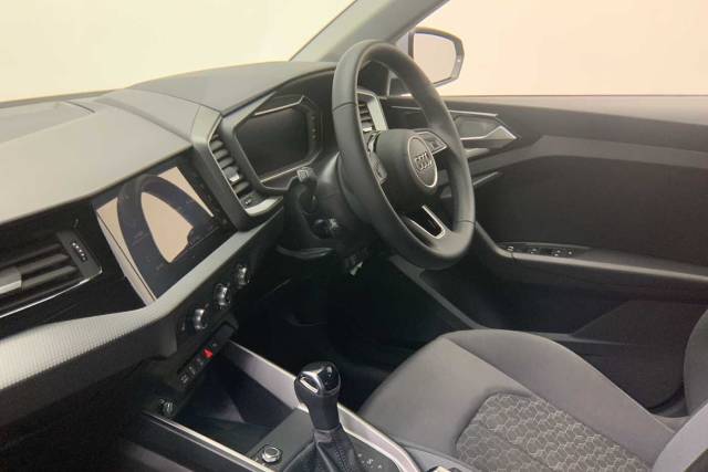 2024 Audi A1 Sportback 1.0 Sport 30 TFSI  116 PS S tronic