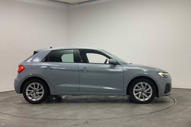 2024 Audi A1 Sportback 1.0 Sport 30 TFSI  116 PS S tronic