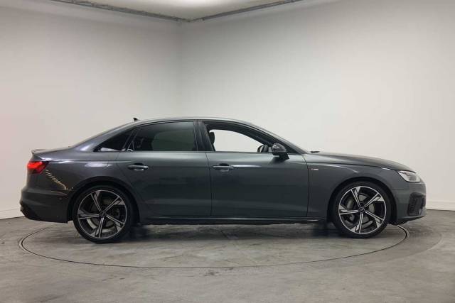2024 Audi A4 Saloon 2.0 Black Edition 40 TFSI  204 PS S tronic
