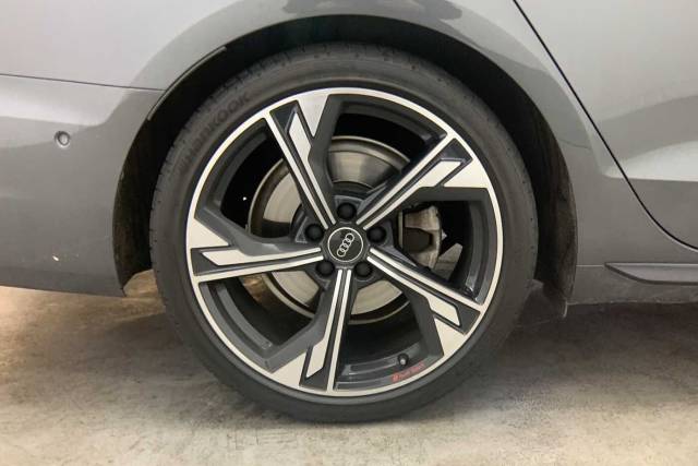 2024 Audi A4 Saloon 2.0 Black Edition 40 TFSI  204 PS S tronic