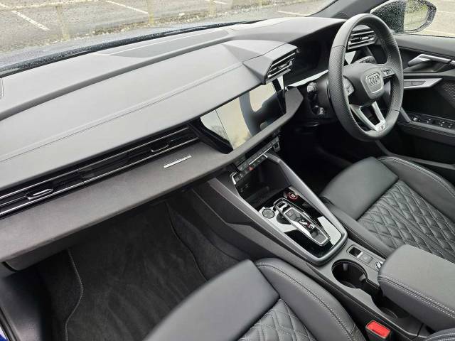 2024 Audi S3 Sportback 2.0 Black Edition TFSI  333 PS S tronic