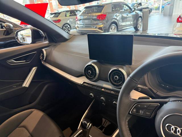 2026 Audi Q2 AUDI Q2 Black Edition 35 TFSI 150 PS S tronic