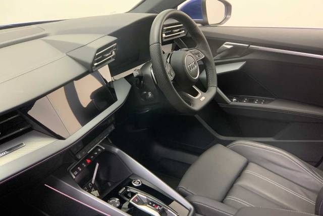 2025 Audi A3 Sportback 1.5 S line 35 TFSI  150 PS S tronic