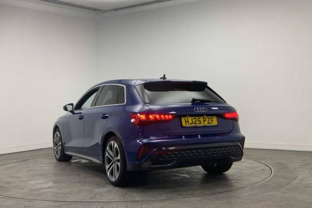 2025 Audi A3 Sportback 1.5 S line 35 TFSI  150 PS S tronic