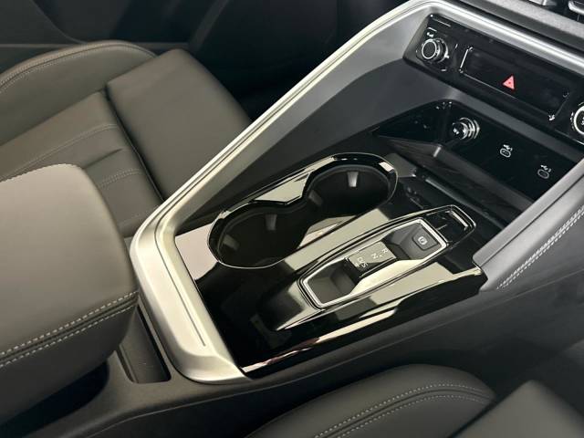 2025 Audi Q5 2.0 AUDI Q5 SUV S line TFSI quattro 204 PS S tronic