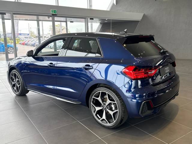 2026 Audi A1 Sportback AUDI A1 Sportback Black Edition 35 TFSI 150 PS S tronic