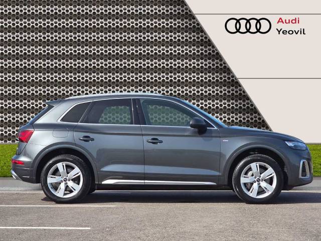 2021 Audi Q5 TFSI e 2.0 S line 50 TFSI e quattro 299 PS S tronic