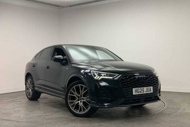 Audi Q3 Sportback 1.5 Black Edition 35 TFSI  150 PS S tronic 4x4 vehicle Petrol Mythos black, metallic