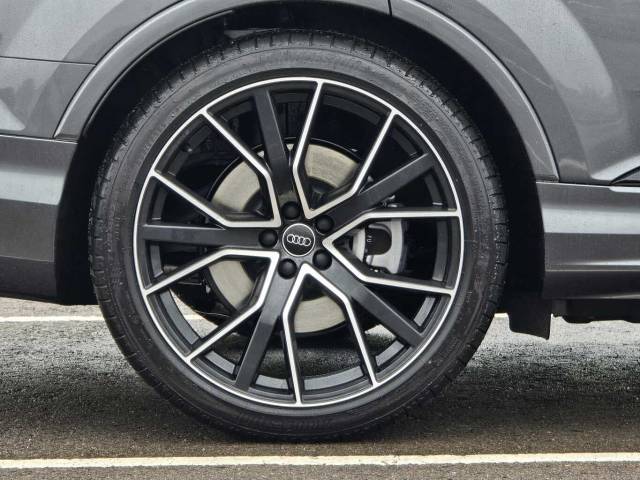 2026 Audi Q7 3.0 SUV  Black Edition TDI quattro 286 PS tiptronic