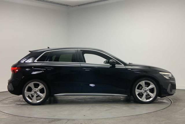 2023 Audi A3 Sportback 1.5 S line 35 TFSI  150 PS S tronic