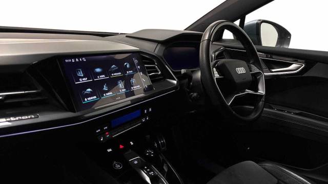 2023 Audi Q4 e-tron Q4  S line 40 e-tron  150,00 kW