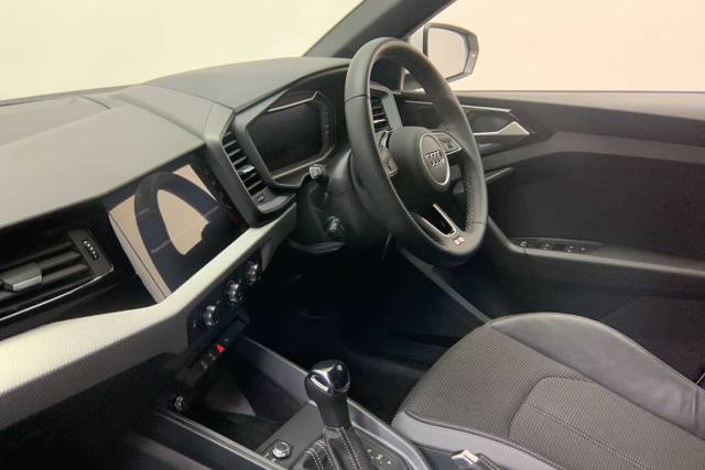 2024 Audi A1 Sportback 1.0 S line 25 TFSI  95 PS S tronic