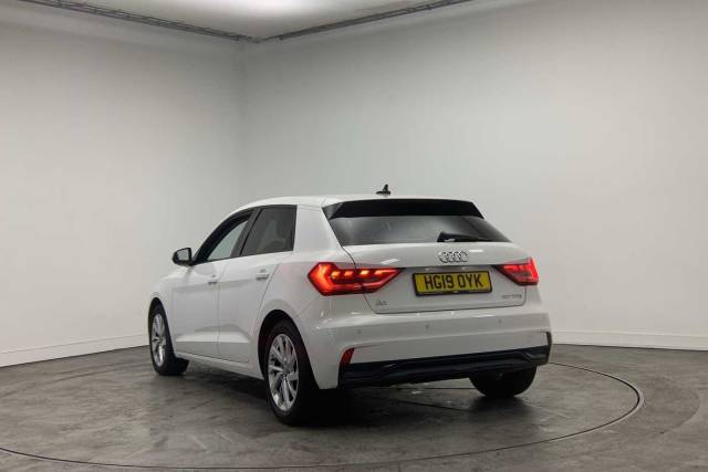 2019 Audi A1 Sportback 1.0 Sport 30 TFSI  116 PS 6-speed