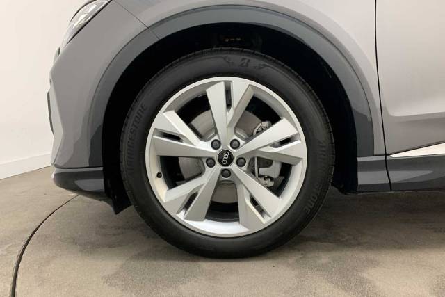 2023 Audi Q4 e-tron Q4  S line 50 e-tron quattro 220,00 kW