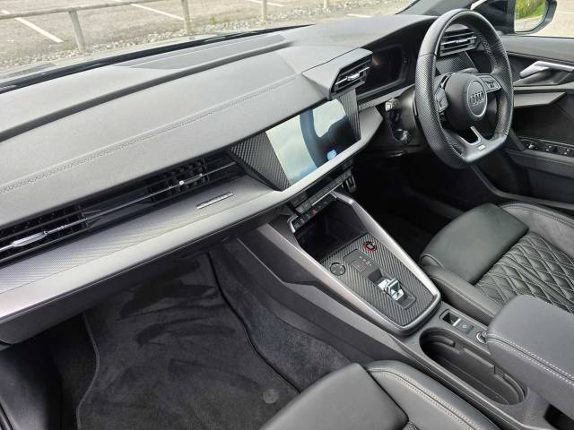 2023 Audi S3 Sportback 2.0 Black Edition TFSI  310 PS S tronic